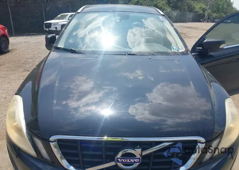 2011 Volvo Xc60 3.2 from USA, damaged, VIN YV4940DZ2B2190098